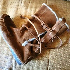 dELiA*s Brown Faux Suede Faux Fur Lined Boots, 9